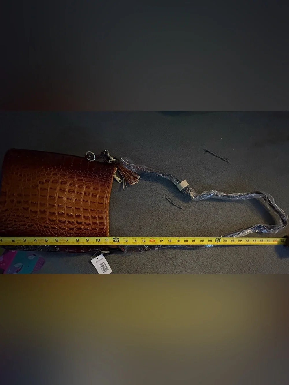 FASHION Women's Croc-Embossed Crossbody Bag in Brown